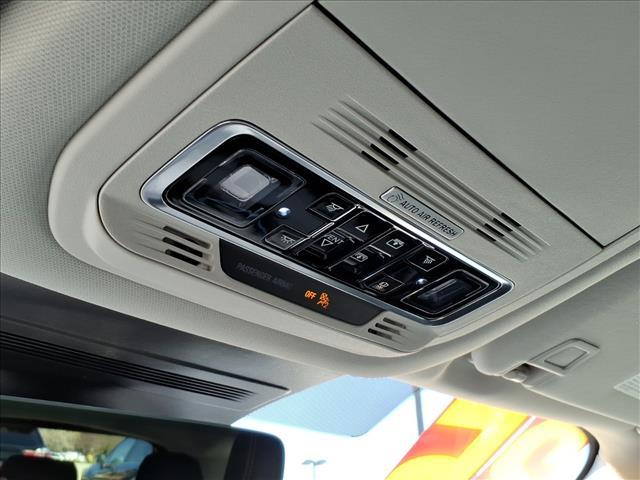 used 2025 Lincoln Nautilus car, priced at $54,895