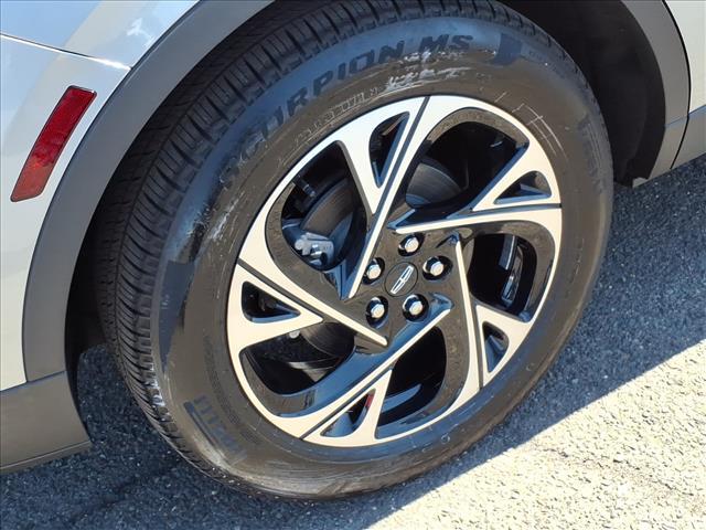 used 2025 Lincoln Nautilus car, priced at $54,895