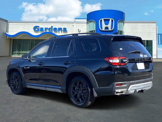 new 2025 Honda Pilot car, priced at $52,735