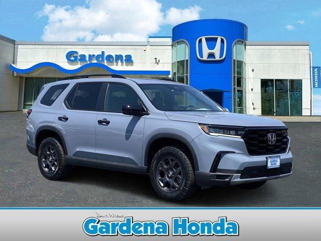 new 2025 Honda Pilot car, priced at $51,350