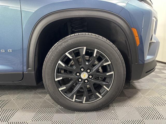 new 2026 Chevrolet Traverse car, priced at $47,325