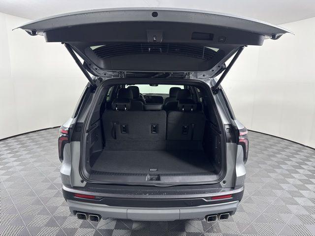 new 2026 Chevrolet Traverse car, priced at $53,455
