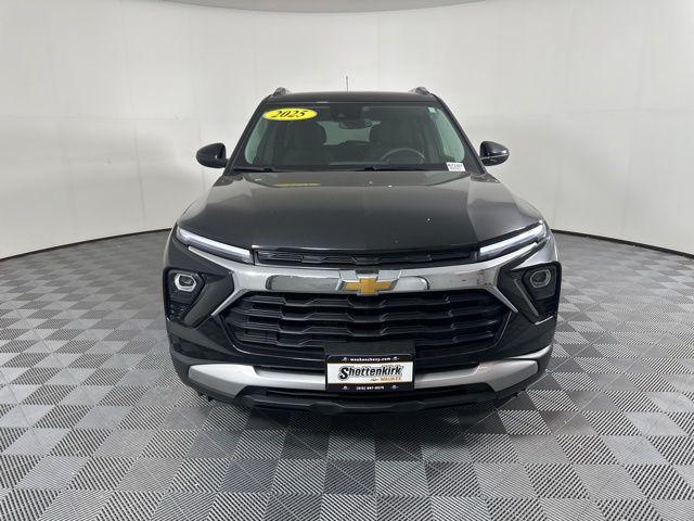used 2025 Chevrolet TrailBlazer car, priced at $25,638