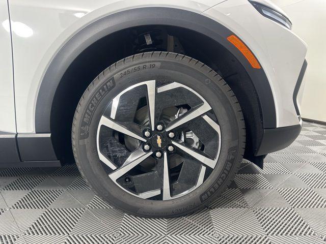 new 2026 Chevrolet Equinox EV car, priced at $35,990