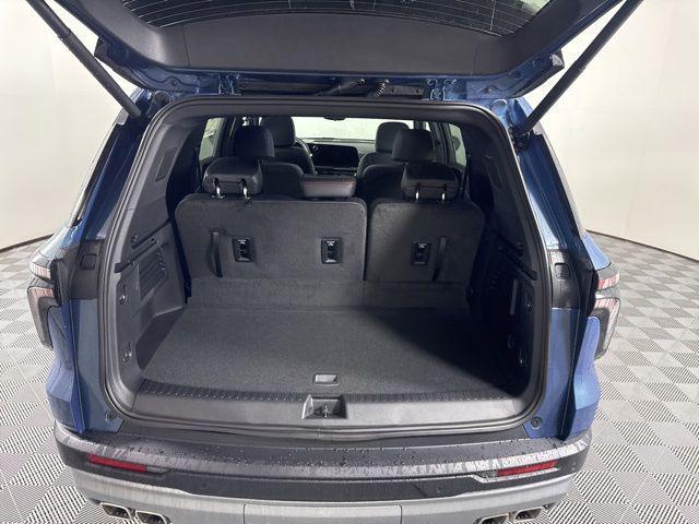 new 2026 Chevrolet Traverse car, priced at $53,620