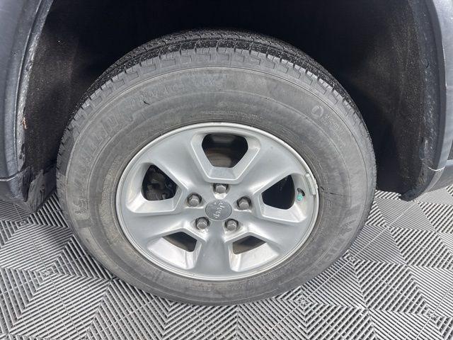 used 2014 Jeep Grand Cherokee car, priced at $9,999