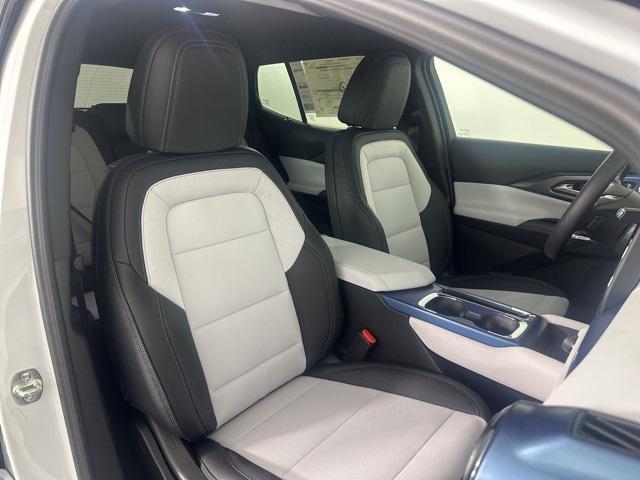 new 2026 Chevrolet Equinox EV car, priced at $44,090