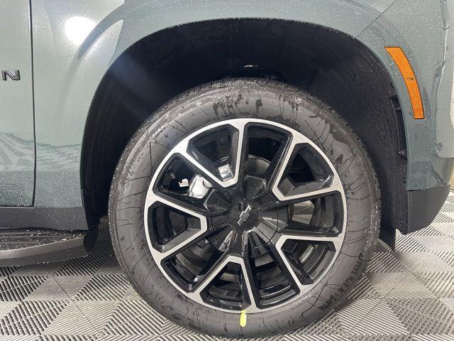 new 2026 Chevrolet Suburban car, priced at $86,105