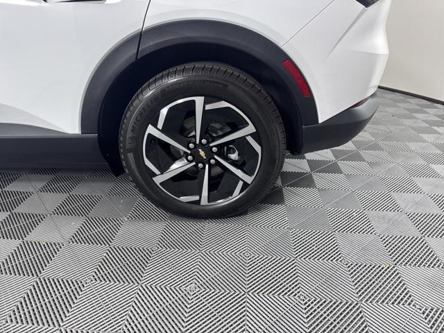 new 2026 Chevrolet Equinox EV car, priced at $43,590