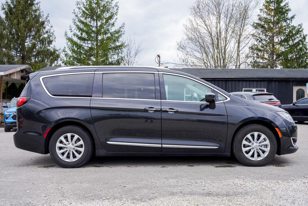 used 2018 Chrysler Pacifica car, priced at $14,295
