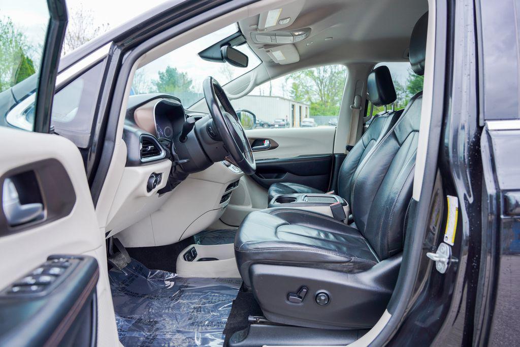 used 2018 Chrysler Pacifica car, priced at $14,295