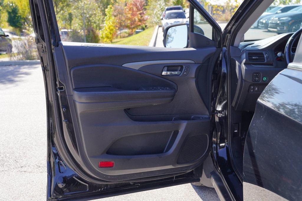 used 2020 Honda Pilot car, priced at $17,450