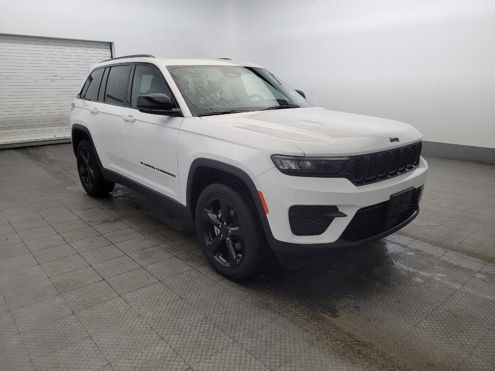 used 2023 Jeep Grand Cherokee car, priced at $28,995