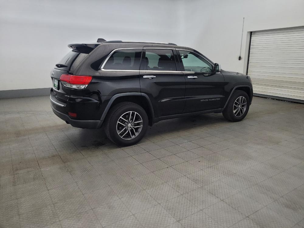 used 2017 Jeep Grand Cherokee car, priced at $18,395