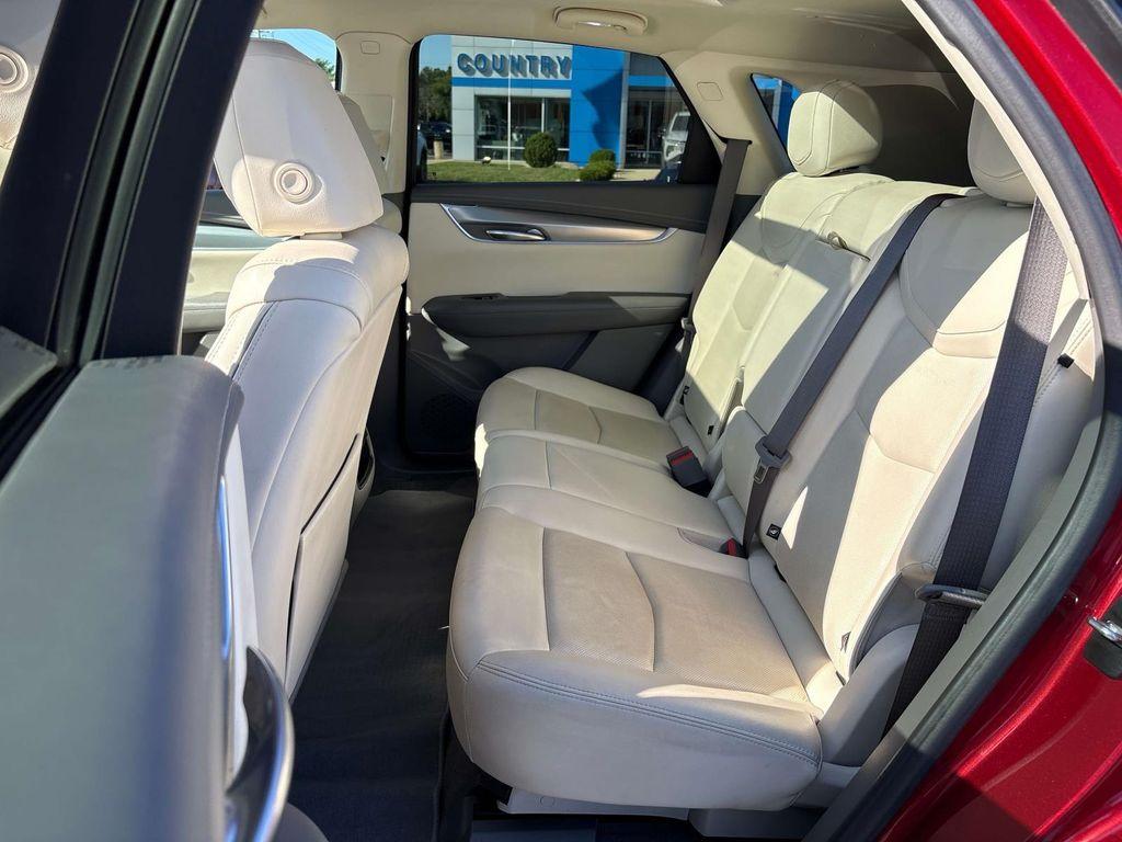 used 2022 Cadillac XT5 car, priced at $34,995