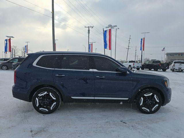 used 2025 Kia Telluride car, priced at $32,900