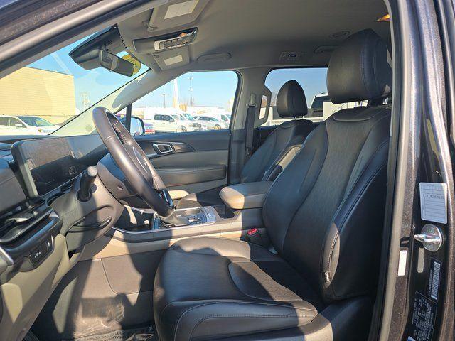 used 2025 Kia Carnival car, priced at $33,010