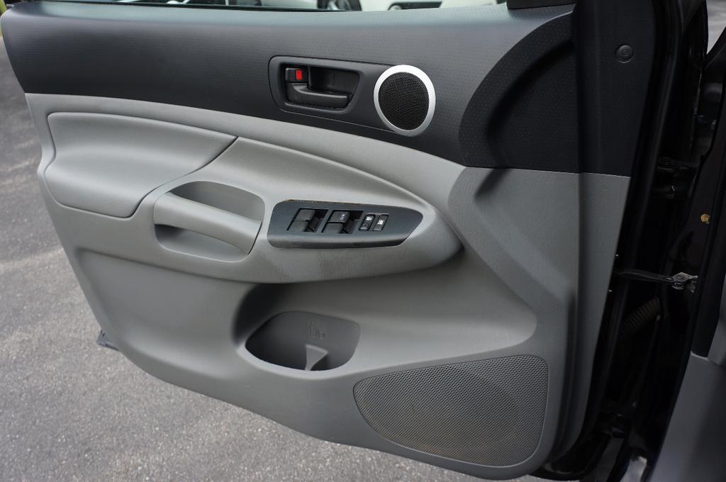 2014 black Toyota Tacoma