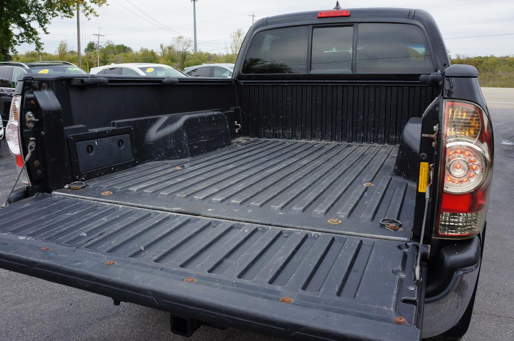 2014 black Toyota Tacoma