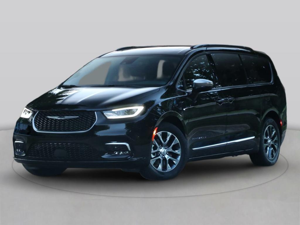 used 2025 Chrysler Pacifica Hybrid car, priced at $35,295