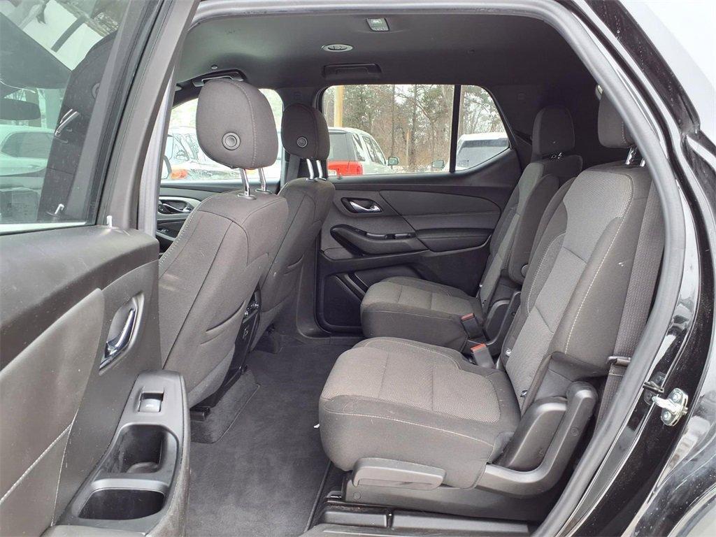 used 2023 Chevrolet Traverse car, priced at $24,050