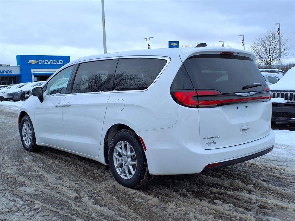 used 2023 Chrysler Pacifica car, priced at $23,250