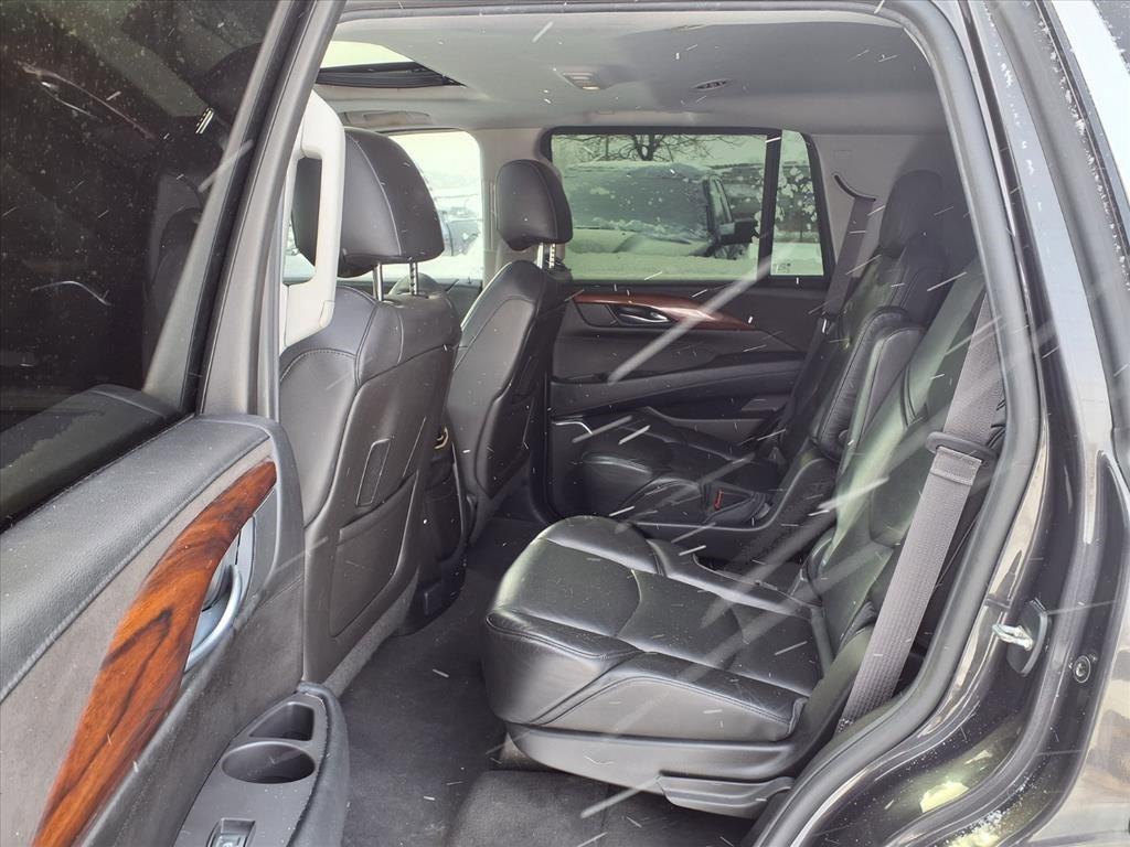 used 2015 Cadillac Escalade car, priced at $17,450