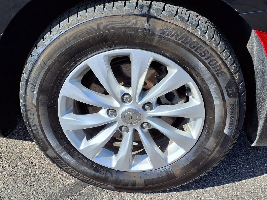 2018 Brilliant Black Crystal Pearlcoat Chrysler Pacifica