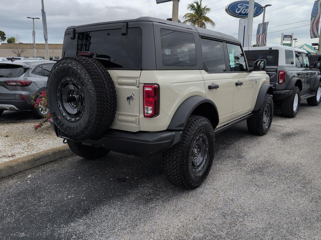 new 2025 Ford Bronco car, priced at $47,638