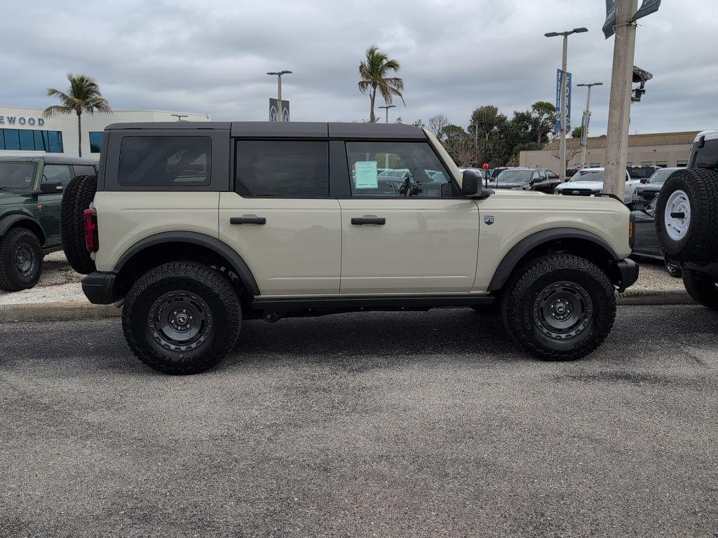 new 2025 Ford Bronco car, priced at $47,638