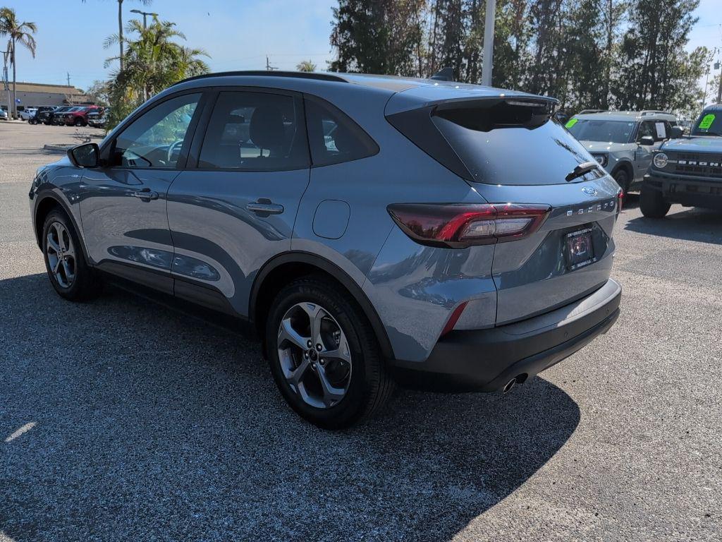 used 2025 Ford Escape car, priced at $25,387