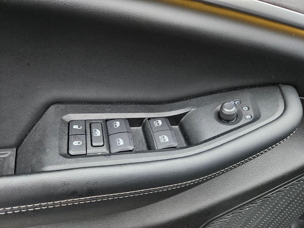 used 2023 Jeep Grand Cherokee car, priced at $27,878