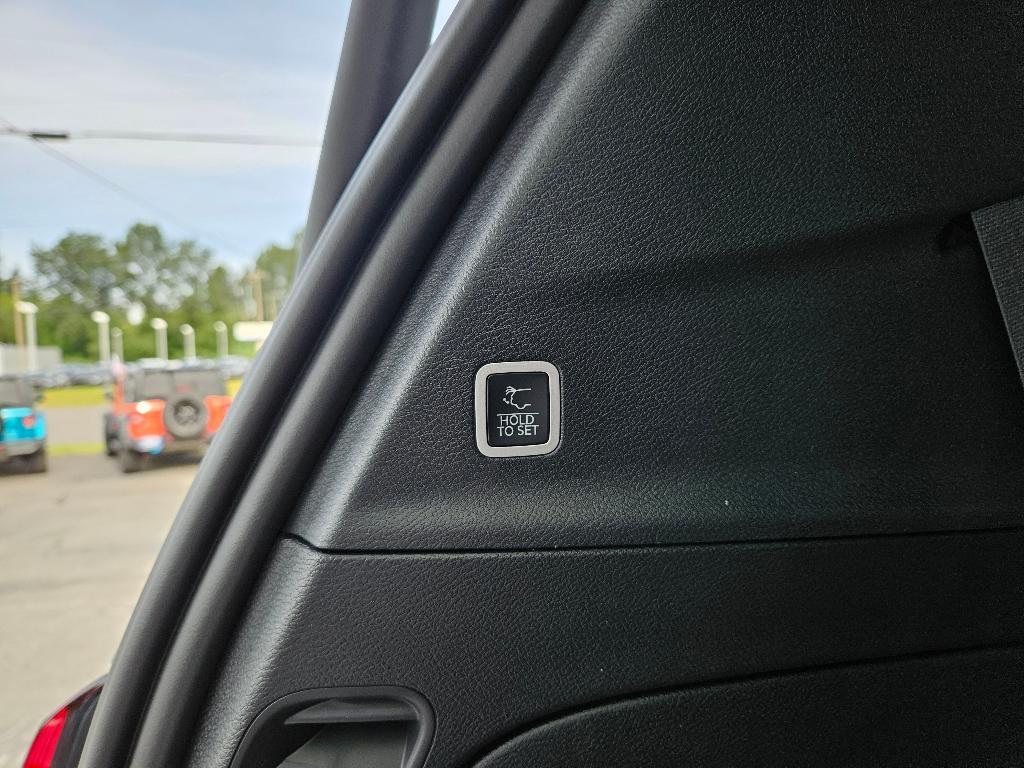 new 2027 Chrysler Pacifica car, priced at $48,960