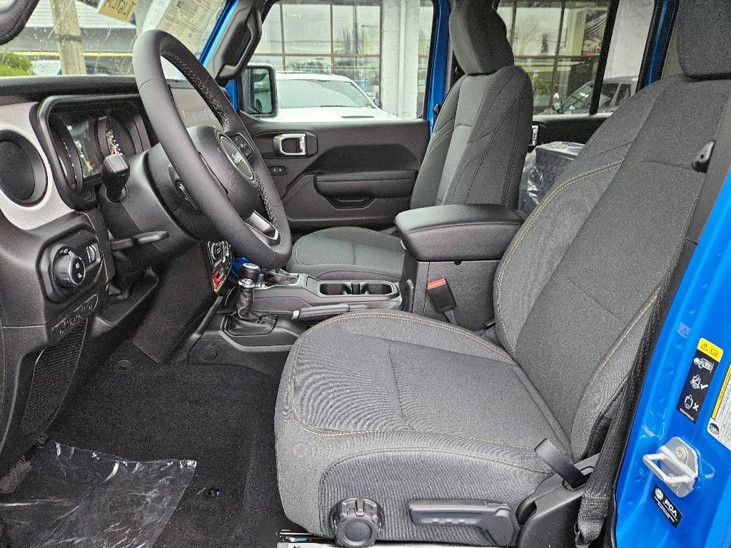 new 2026 Jeep Gladiator car, priced at $48,895