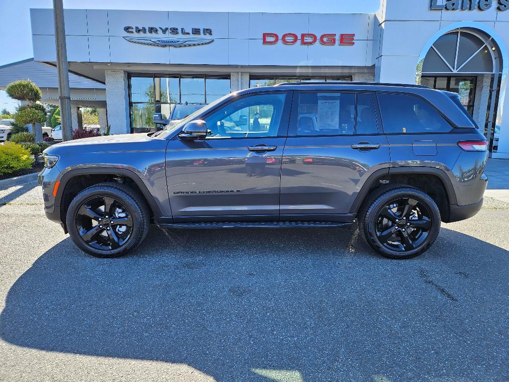 used 2024 Jeep Grand Cherokee car, priced at $32,066
