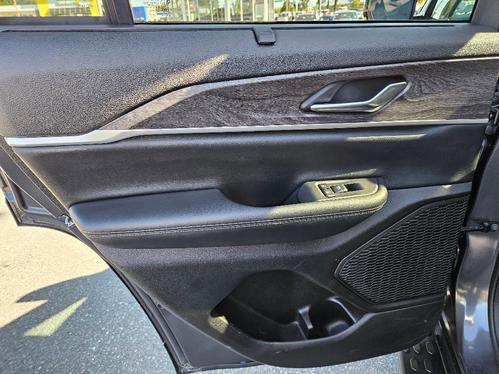 used 2024 Jeep Grand Cherokee car, priced at $32,066