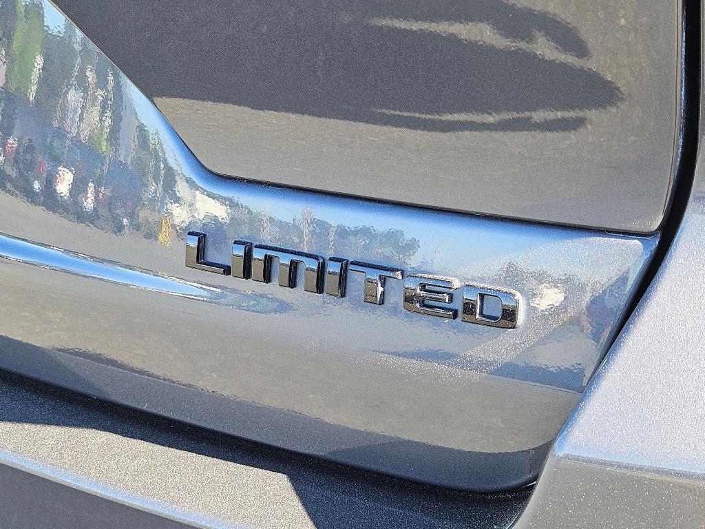 used 2024 Jeep Grand Cherokee car, priced at $32,066