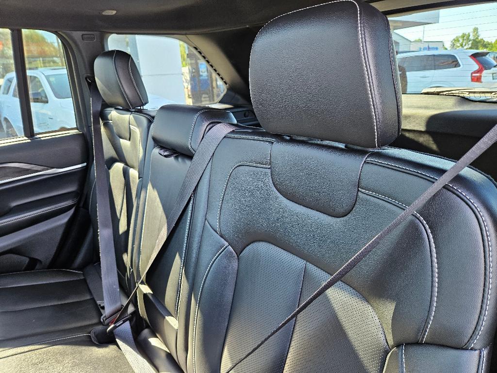 used 2024 Jeep Grand Cherokee car, priced at $32,066