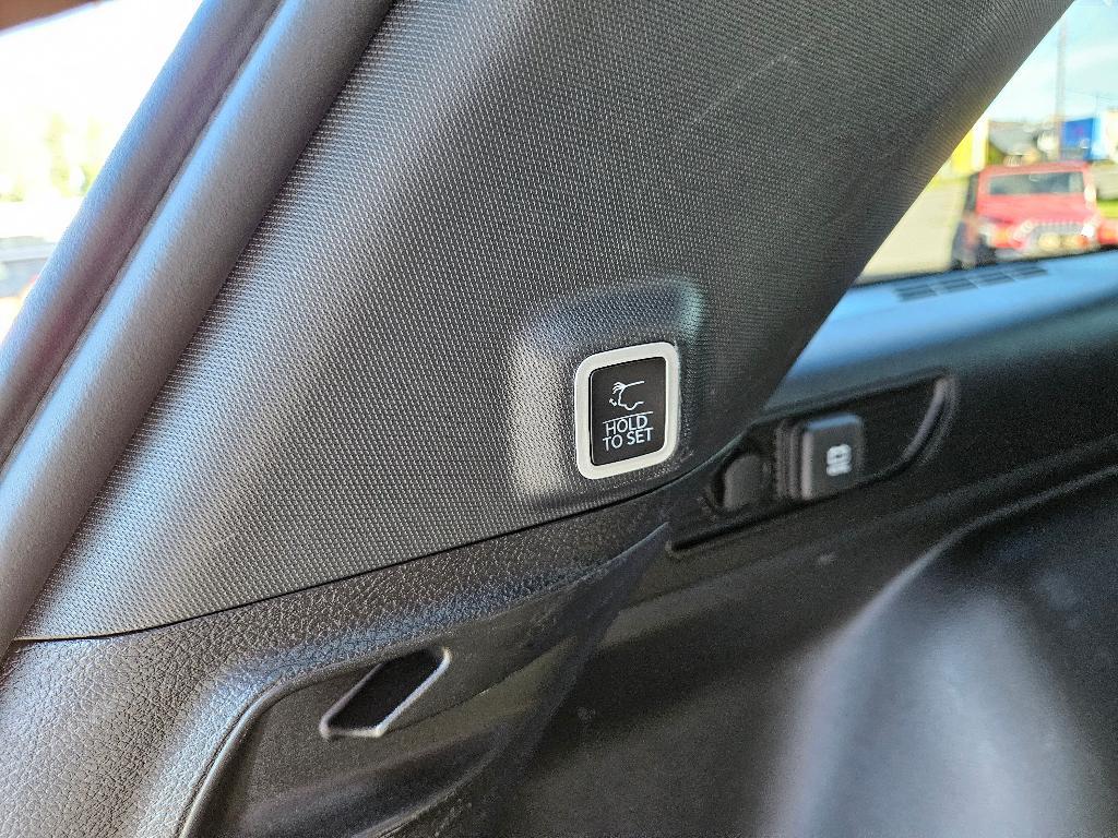 used 2024 Jeep Grand Cherokee car, priced at $32,066