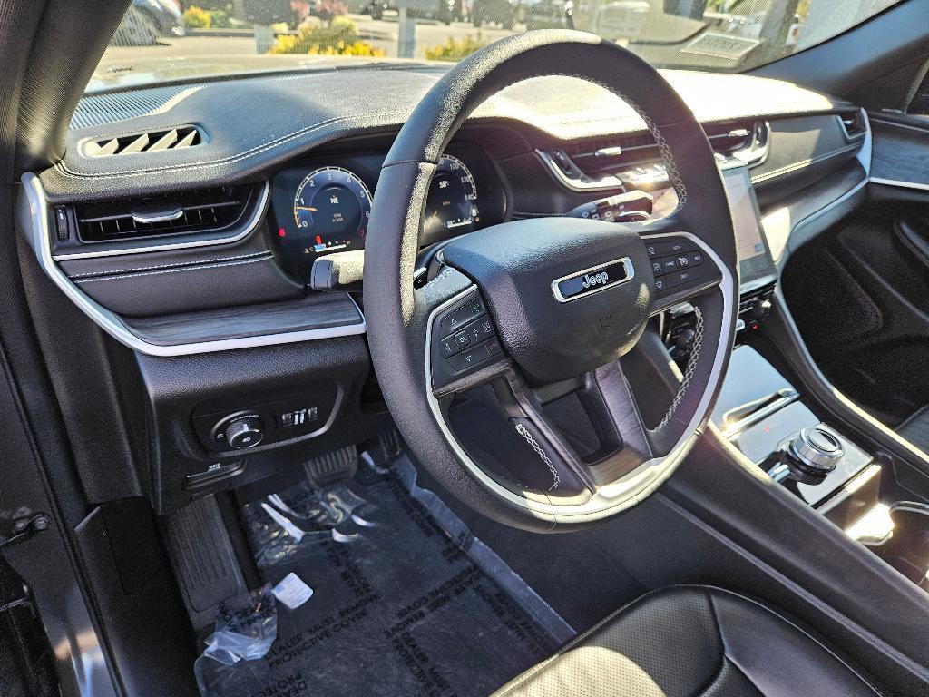 used 2024 Jeep Grand Cherokee car, priced at $32,066