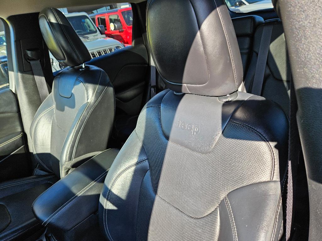 used 2015 Jeep Cherokee car, priced at $17,999