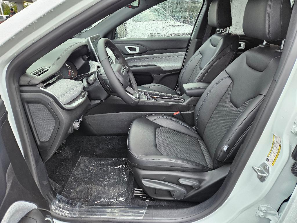 new 2026 Jeep Compass car, priced at $27,990