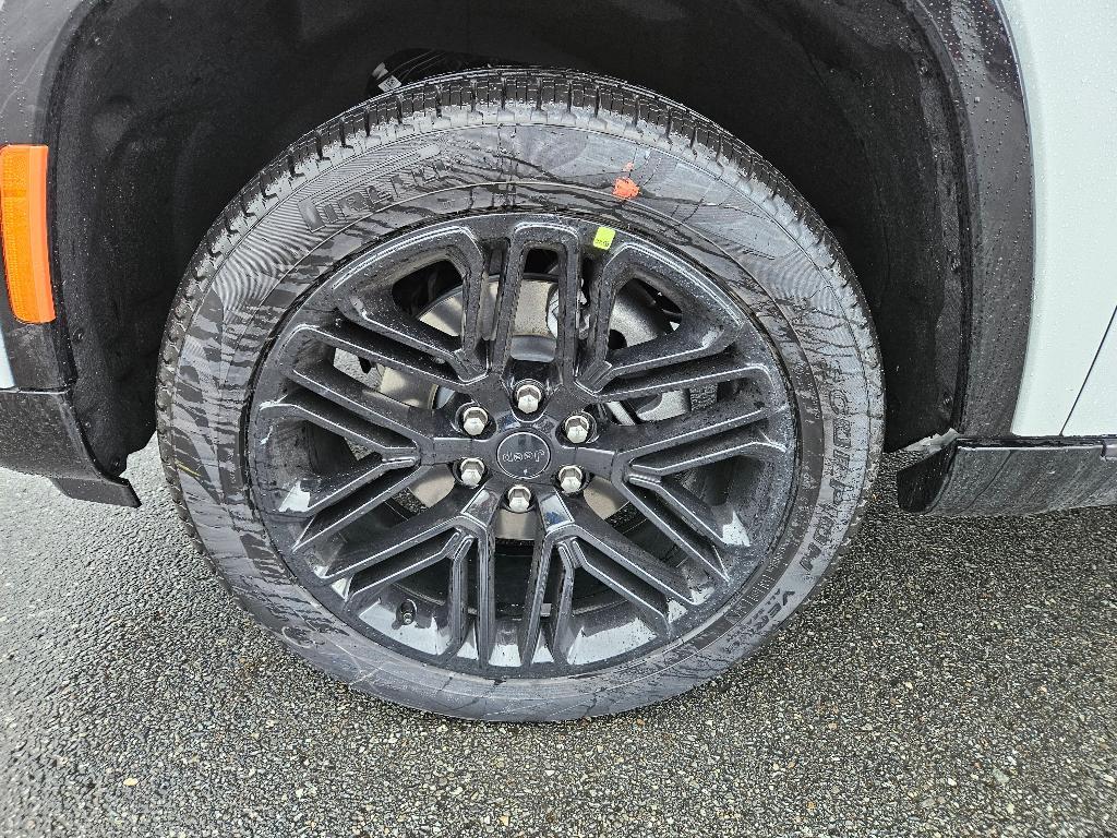 new 2026 Jeep Grand Wagoneer L car, priced at $87,230