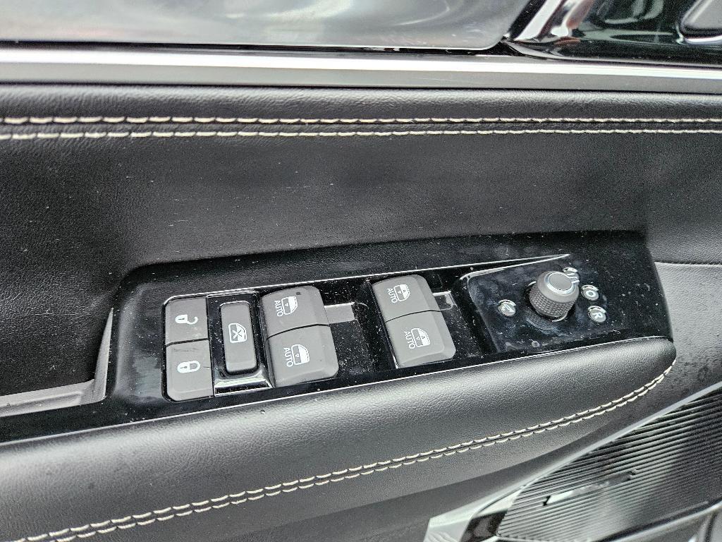 new 2026 Jeep Grand Wagoneer L car, priced at $87,230