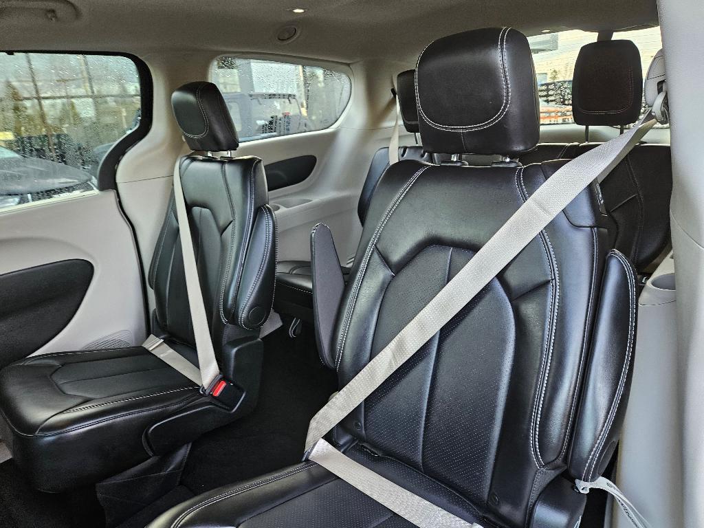 used 2024 Chrysler Pacifica car, priced at $26,318