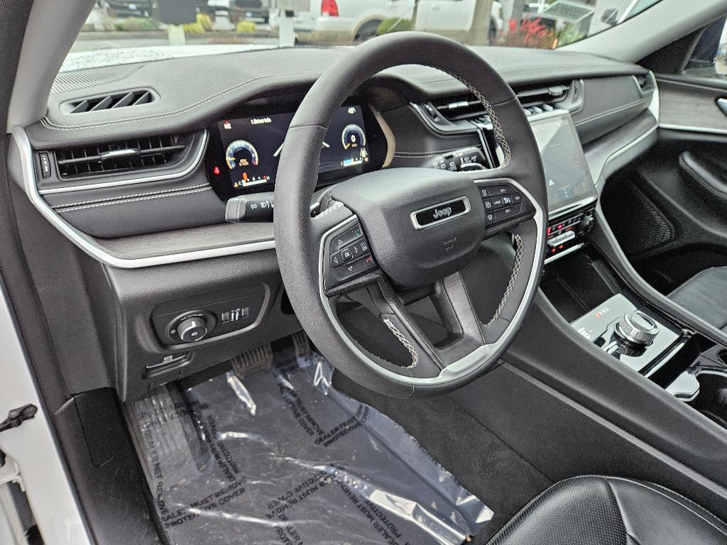 used 2023 Jeep Grand Cherokee car, priced at $28,970