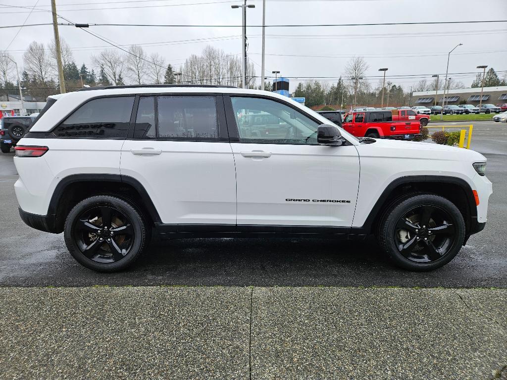 used 2023 Jeep Grand Cherokee car, priced at $28,970