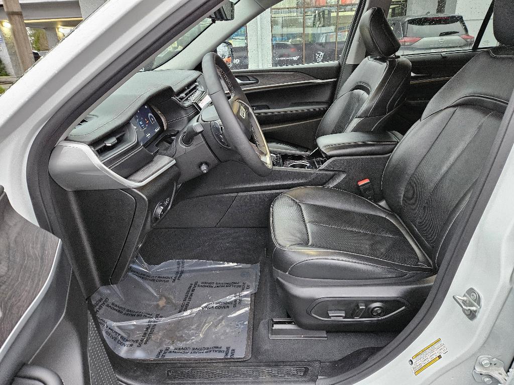 used 2023 Jeep Grand Cherokee car, priced at $26,916