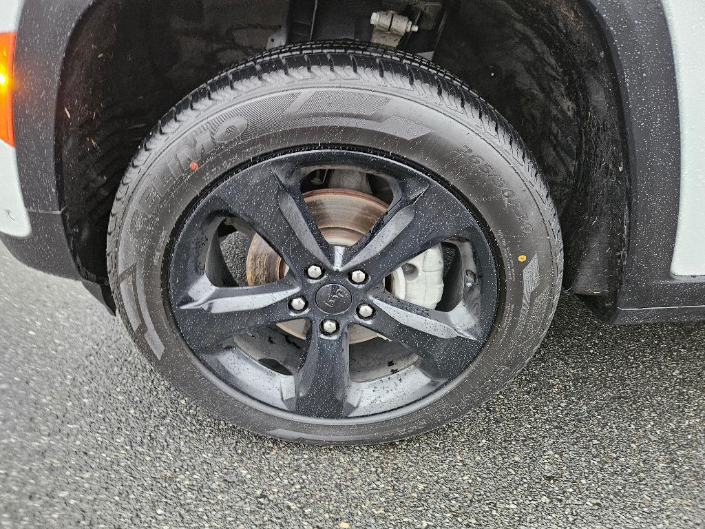 used 2023 Jeep Grand Cherokee car, priced at $26,916