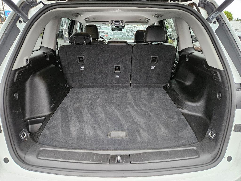 used 2023 Jeep Grand Cherokee car, priced at $26,916